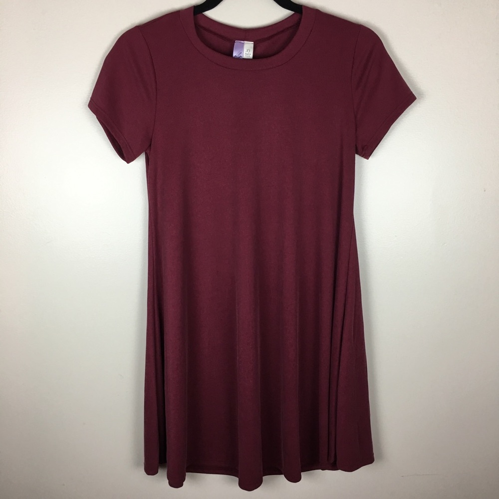 NWT Francesca’s Collections Alya T-Shirt Dress XS